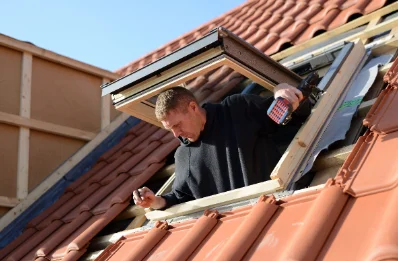 Pose de fenêtres de toit Velux à Châteauredon